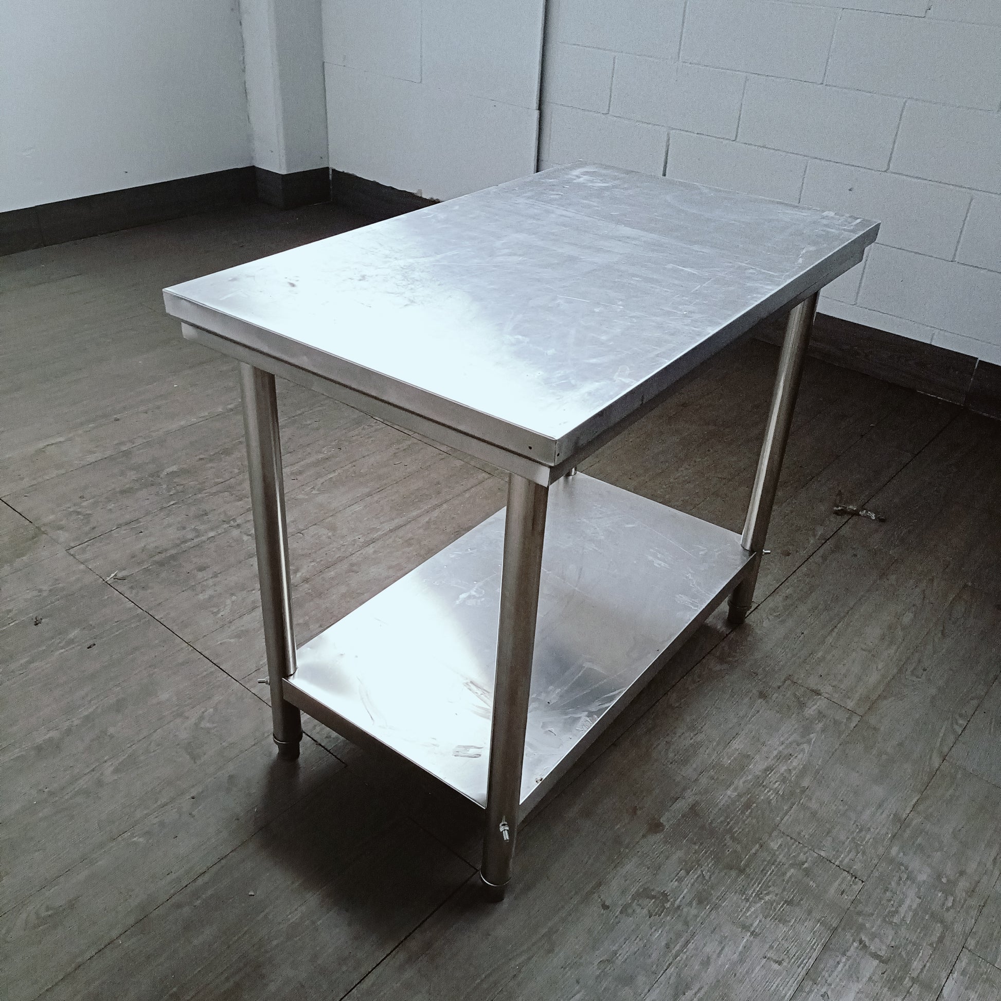 tavolo acciaio inox 100x60 con ripiano inferiore