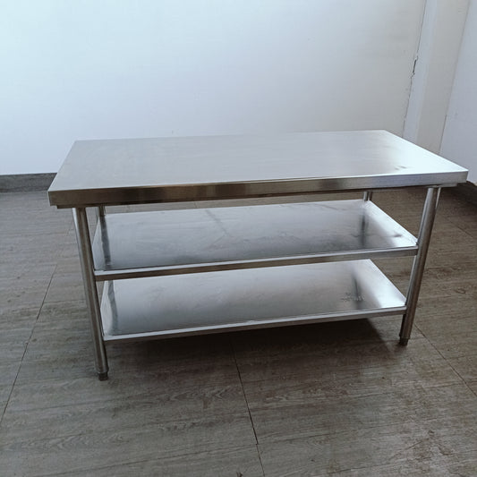 Tavolo in Acciaio Inox 150 x 70 con Ripiani - Royal Catering