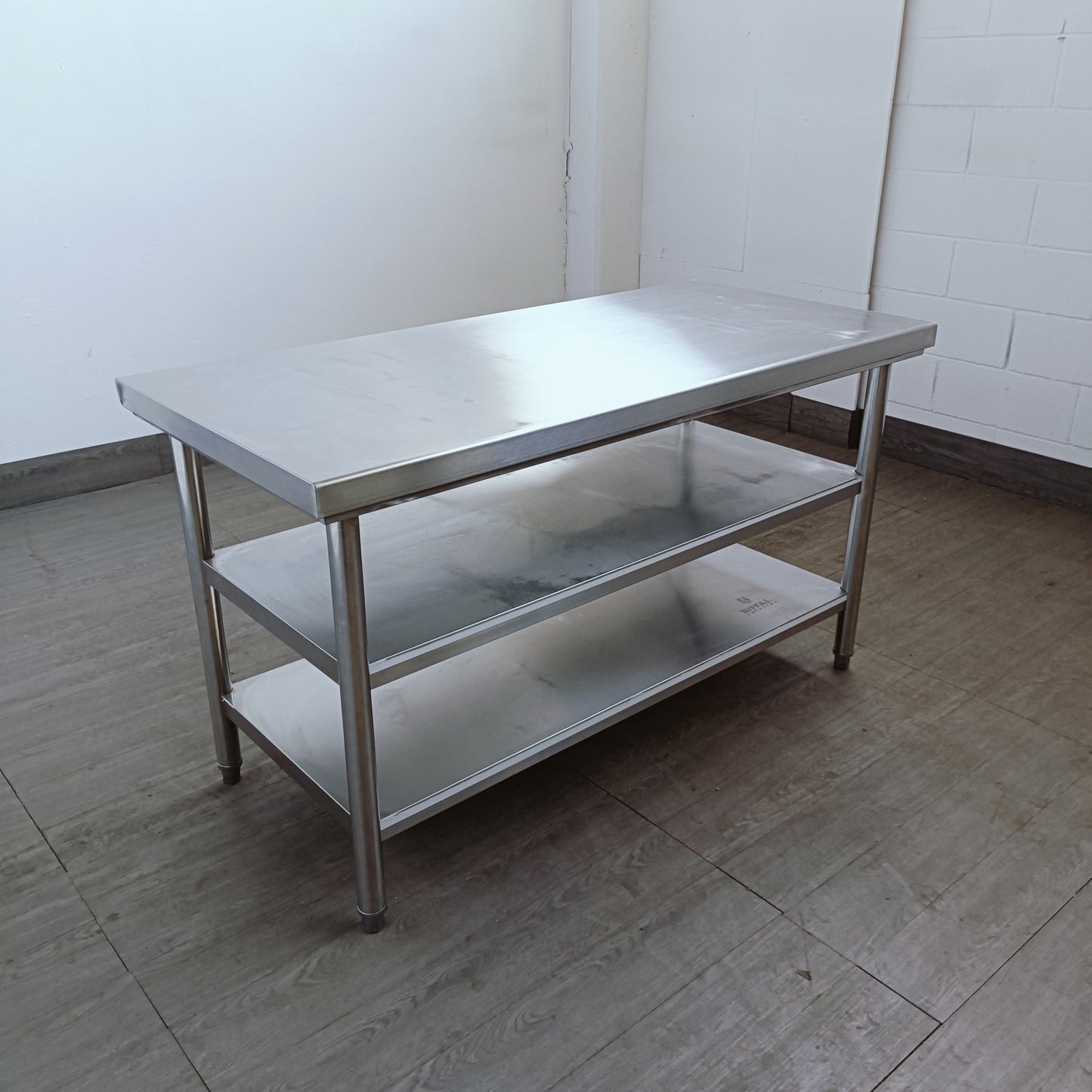 Tavolo in Acciaio Inox 150 x 70 con Ripiani - Royal Catering
