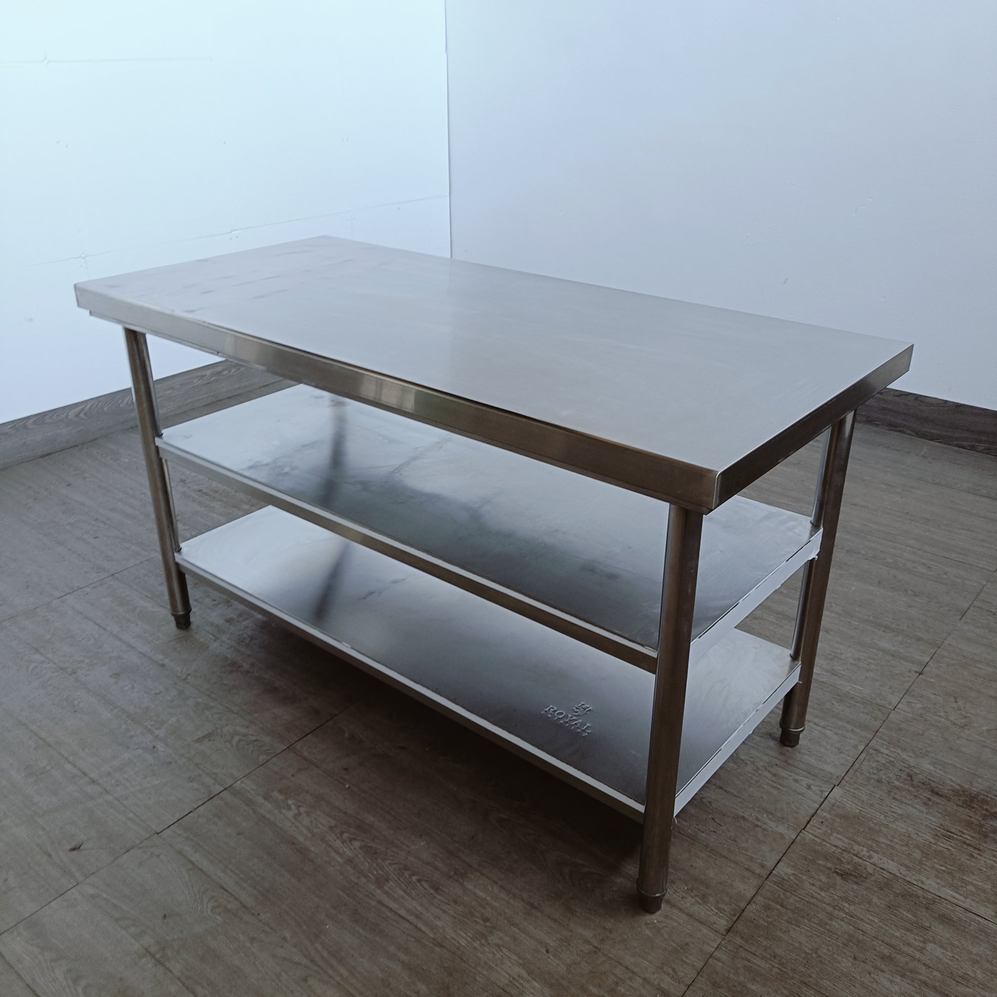 Tavolo in Acciaio Inox 150 x 70 con Ripiani - Royal Catering