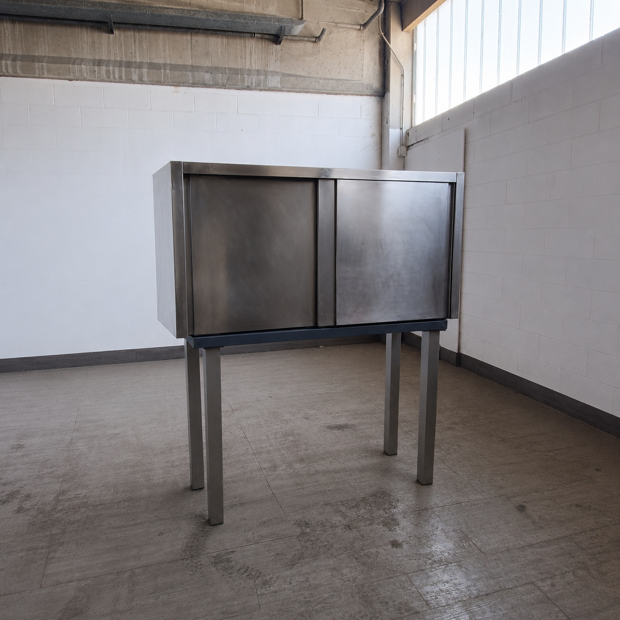 Pensile in Acciaio Inox con Ante Scorrevoli e Ripiano Interno – 120 x 66 x 40 cm